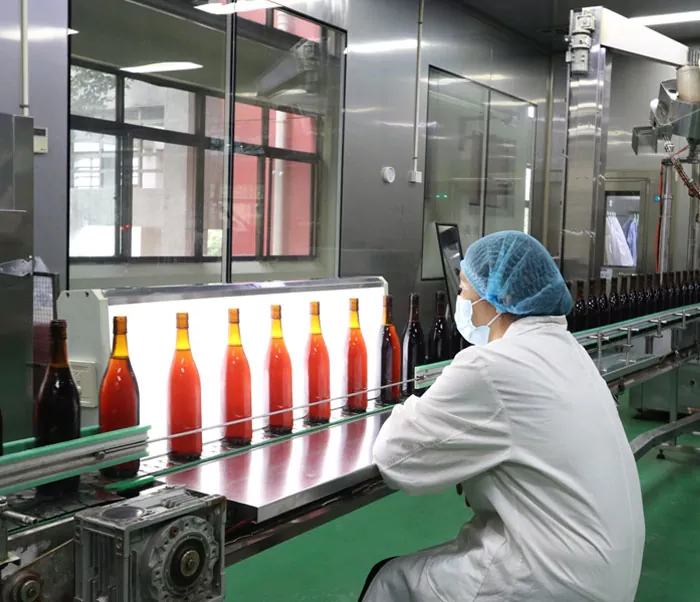 La linea di produzione intelligente del birrificio Alar funziona in modo efficiente